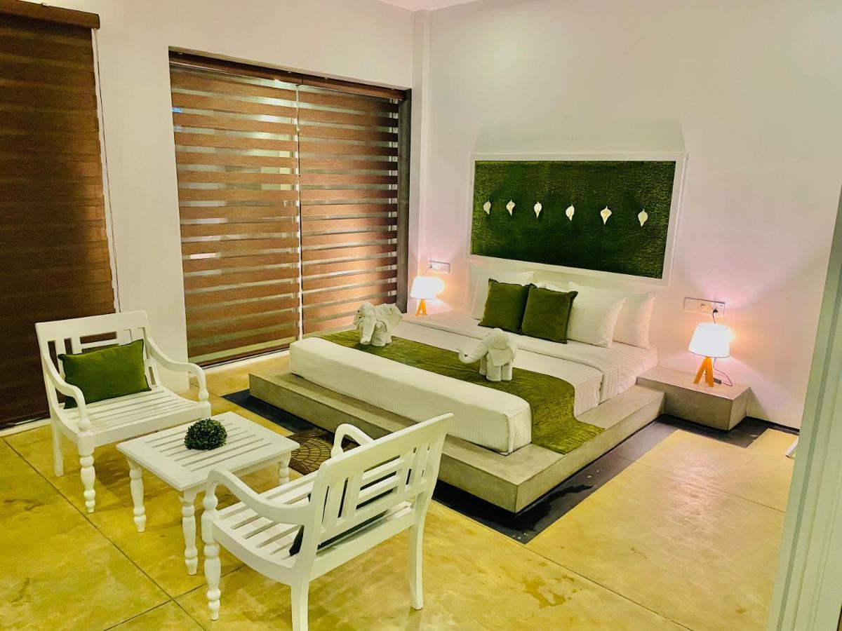 8 Plus Motels Negombo Exterior foto